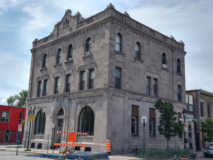 PointeSaintCharles Walk Montreal